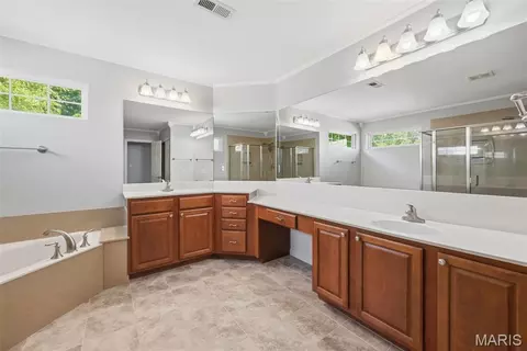 Bath - 7 Shetland Ct, O'fallon, MO 63368 photo 3 of 9