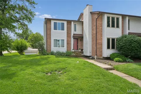 68 Spring Song Ct #G, Saint Peters, MO 63376