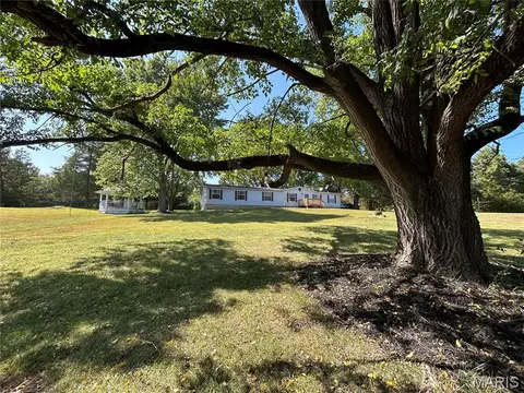 13619 Mount Olive Rd, De Soto, MO 63020
