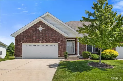 2438 Golden Bear Way #706A, Wentzville, MO 63385
