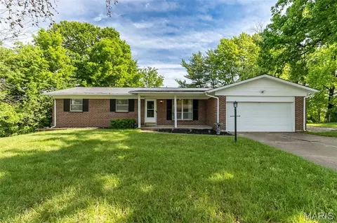 3025 Imperial Dr, St Peters, MO 63303