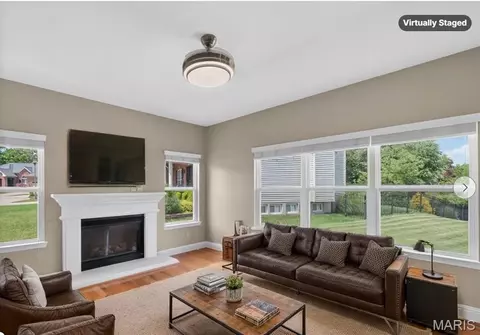 Living - 42 Scarlet Meadows Ct, O'fallon, MO 63366 photo 2 of 12