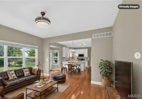 Living - 42 Scarlet Meadows Ct, O'fallon, MO 63366 photo 3 of 12