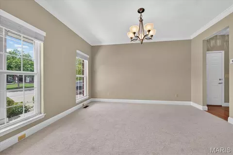 Living - 42 Scarlet Meadows Ct, O'fallon, MO 63366 photo 8 of 12