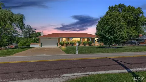 12565 Old Jamestown Rd, Black Jack, MO 63033