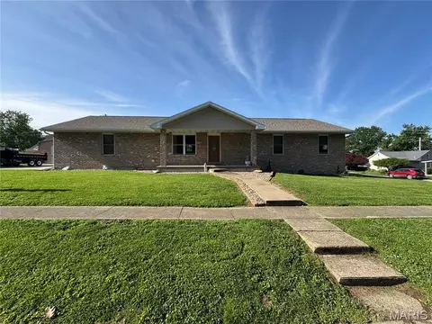 321 W Hamilton St, Palmyra, MO 63461