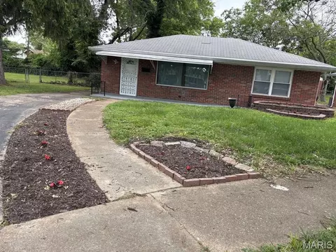6835 Chamberlain Anx, Saint Louis, MO 63130