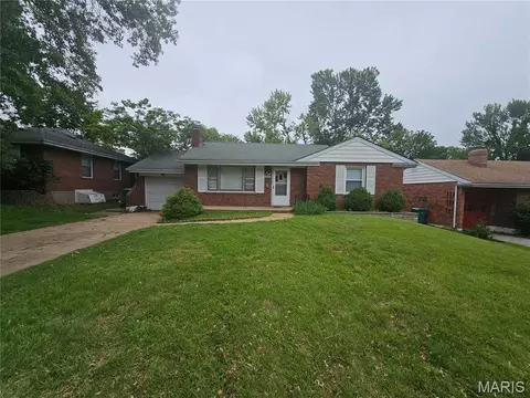 1205 Duenke Dr, Saint Louis, MO 63137