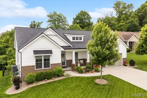 7968 Donner Rdg, Caseyville, IL 62232