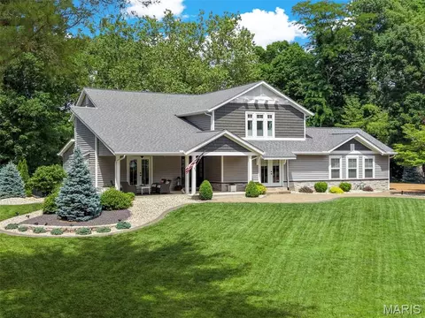 16 Ginger Creek Dr, Glen Carbon, IL 62034
