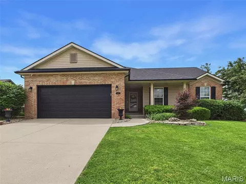 2532 Spyglass Ct, Edwardsville, IL 62025