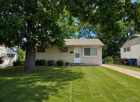 205 Grampian Rd, Riverview, MO 63137
