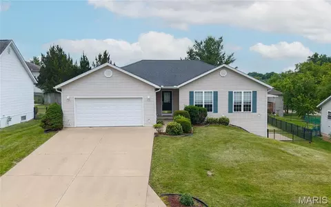 2485 Camel Back Rd, Cape Girardeau, MO 63701