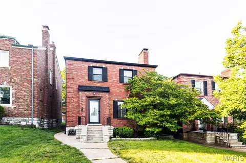 6609 Pernod Ave, Saint Louis, MO 63139