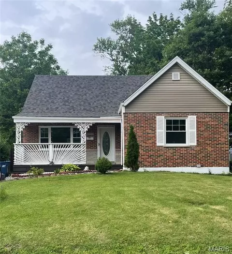 8913 Rosemore Pl, Saint Louis, MO 63114