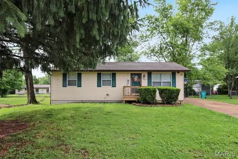 1060 Georgia St, Sullivan, MO 63080