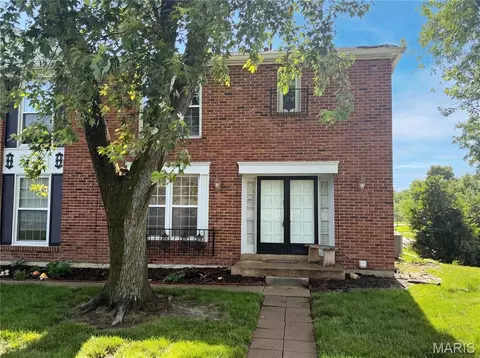 13451 Land O Woods Dr, Saint Louis, MO 63141