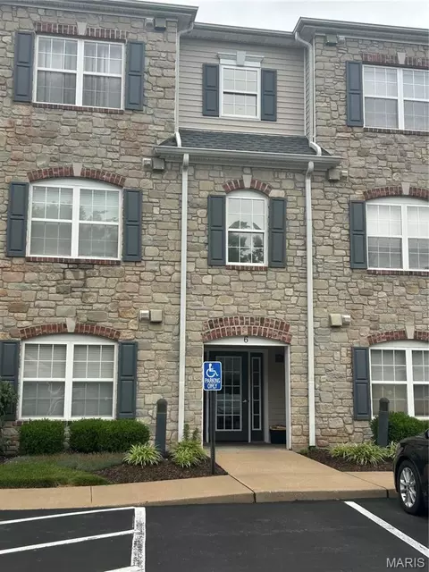 6 Monarch Trace Ct #204, Chesterfield, MO 63017