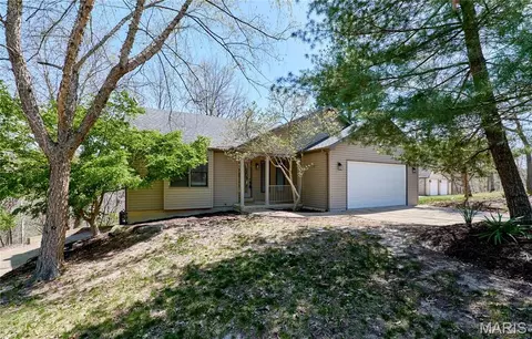 157 S Kings Rd, Lake Sherwood, MO 63357