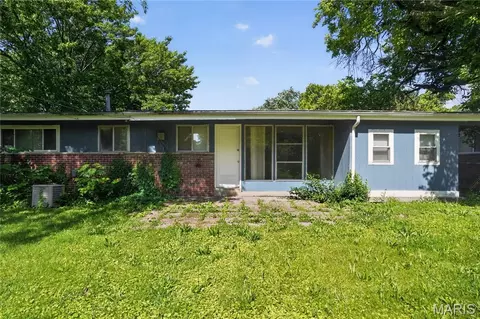 10744 Hallstead Dr, Saint Louis, MO 63136