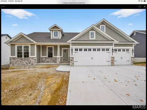 Exterior - 1688 Scenic Dr, Festus, MO 63028 photo 2 of 7