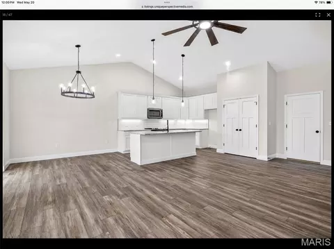Living - 1688 Scenic Dr, Festus, MO 63028 photo 2 of 2