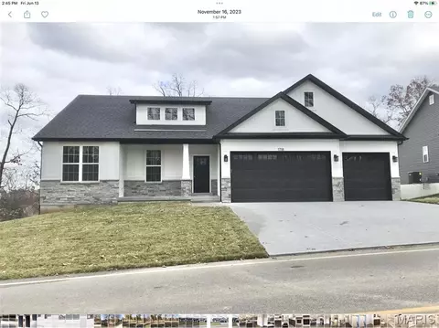 Exterior - 1688 Scenic Dr, Festus, MO 63028 photo 5 of 7