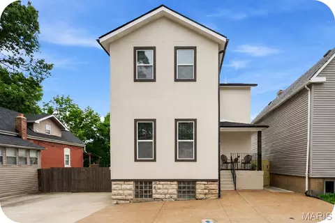 9840 Luna Ave, Saint Louis, MO 63125