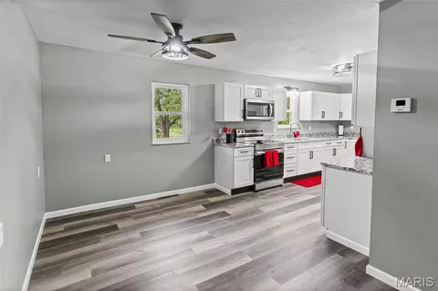 Dining - 411 E Roosevelt Dr, Moro, IL 62067 photo 2 of 2