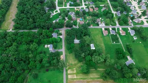 View/Area - 411 E Roosevelt Dr, Moro, IL 62067 photo 4 of 7