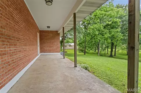 Exterior - 411 E Roosevelt Dr, Moro, IL 62067 photo 11 of 21