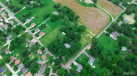 View/Area - 411 E Roosevelt Dr, Moro, IL 62067 photo 2 of 7