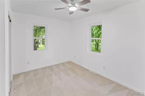Bedroom - 411 E Roosevelt Dr, Moro, IL 62067 photo 5 of 12