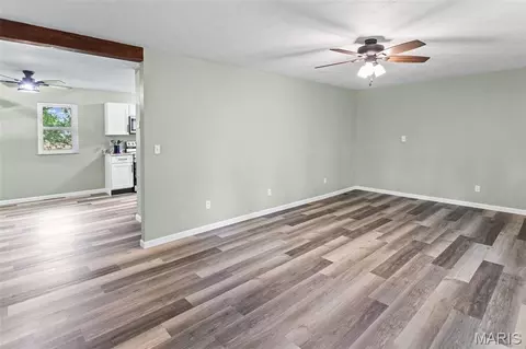 Living - 411 E Roosevelt Dr, Moro, IL 62067 photo 4 of 4