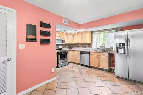 Kitchen - 202 Drewel Ct, Eureka, MO 63025 photo 1 of 4