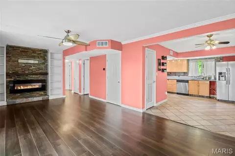 Living - 202 Drewel Ct, Eureka, MO 63025 photo 1 of 6