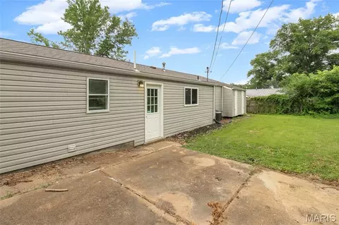 Exterior - 202 Drewel Ct, Eureka, MO 63025 photo 3 of 4