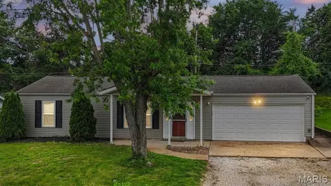 202 Drewel Ct, Eureka, MO 63025