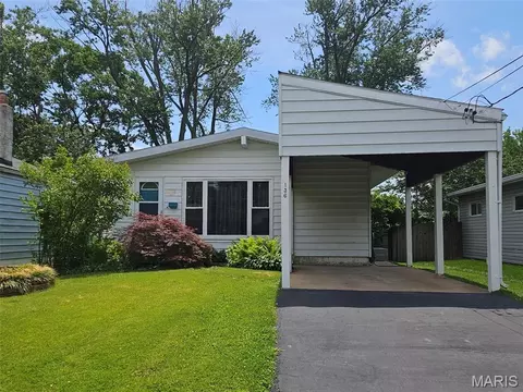 136 Monica Dr, Saint Louis, MO 63127