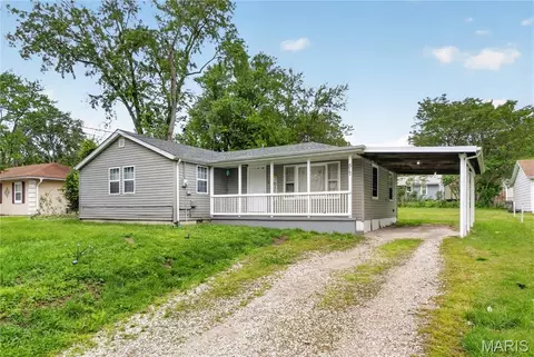517 Belvedere Dr, Belleville, IL 62223