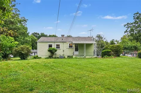 Exterior - 228 Newton Pl, Ballwin, MO 63021 photo 2 of 2