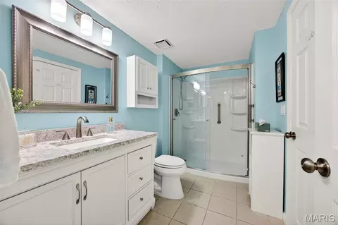 Bath - 208 Kipling Way, Weldon Spring, MO 63304 photo 1 of 1