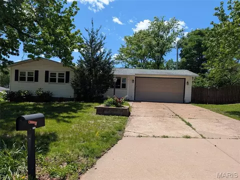 9700 Antigo Dr, Green Park, MO 63123