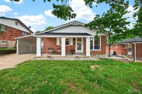 8537 Vasel Ave, Saint Louis, MO 63123