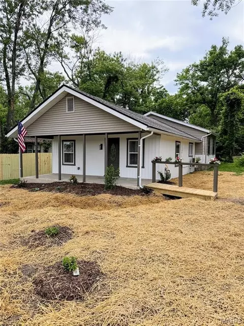 703 W Main St, Bismarck, MO 63624