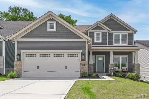 527 Ryehill Dr, Saint Peters, MO 63376