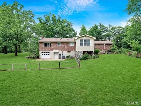 Exterior - 43 E Nottingham Cir, Sullivan, MO 63080 photo 8 of 23