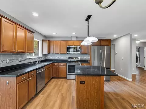 Kitchen - 43 E Nottingham Cir, Sullivan, MO 63080 photo 3 of 4