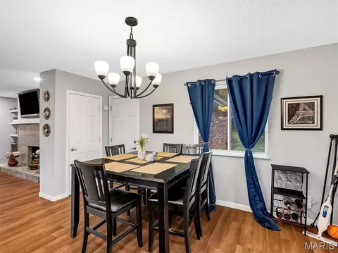 Dining - 43 E Nottingham Cir, Sullivan, MO 63080 photo 1 of 2