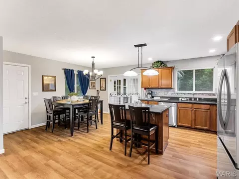 Dining - 43 E Nottingham Cir, Sullivan, MO 63080 photo 2 of 2